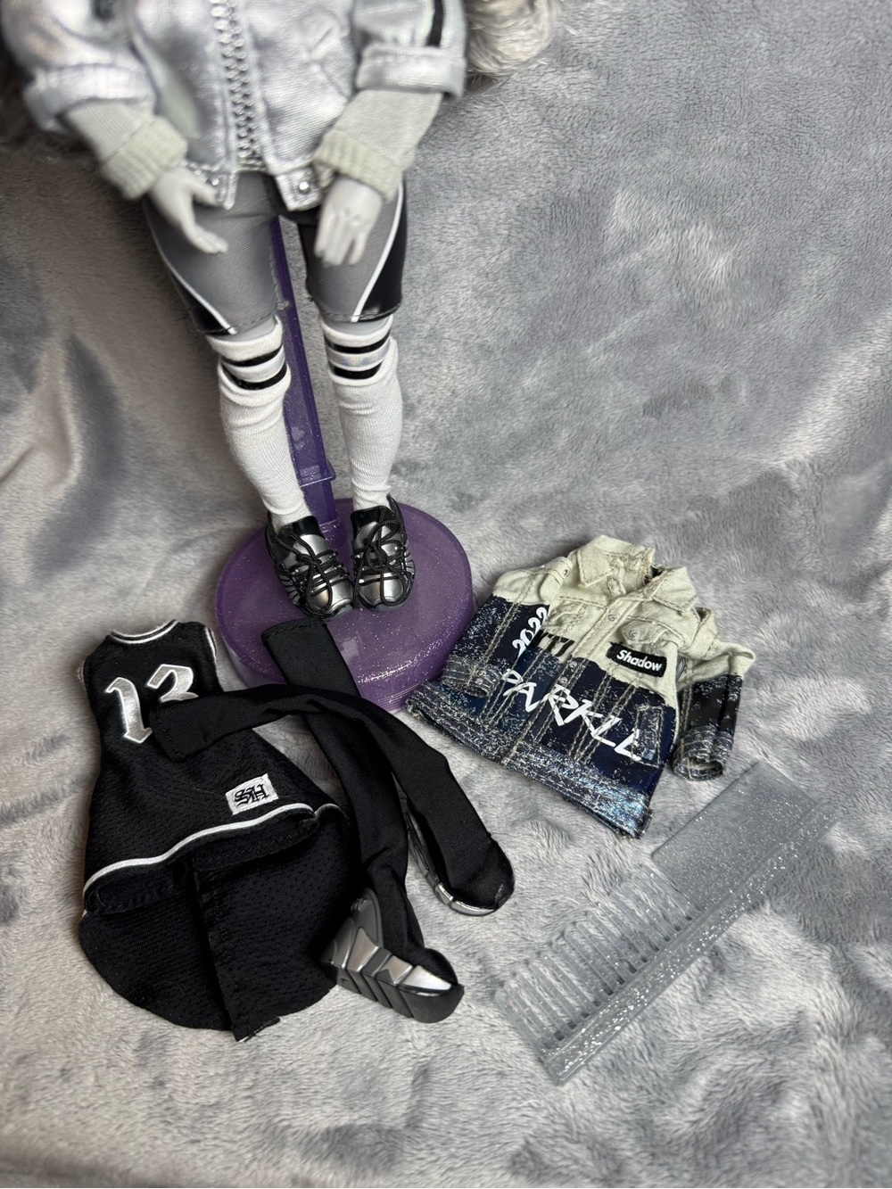 Shadow High Nicole Steel fashion doll - Picture 2 of 3